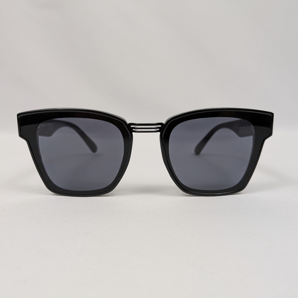 Vince Camuto Black Sunglasses - Picture 2 of 7